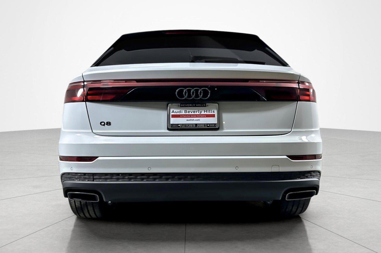 Used 2025 Audi Q8 Premium w/ Black Optic Package image 4