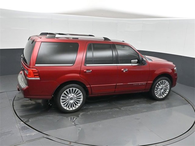 Used 2017 Lincoln Navigator Select image 32