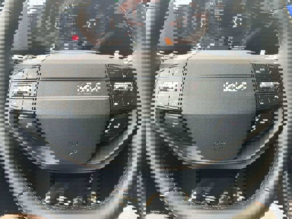 New 2026 Kia Sportage EX w/ EX Panorama Roof Package image 25