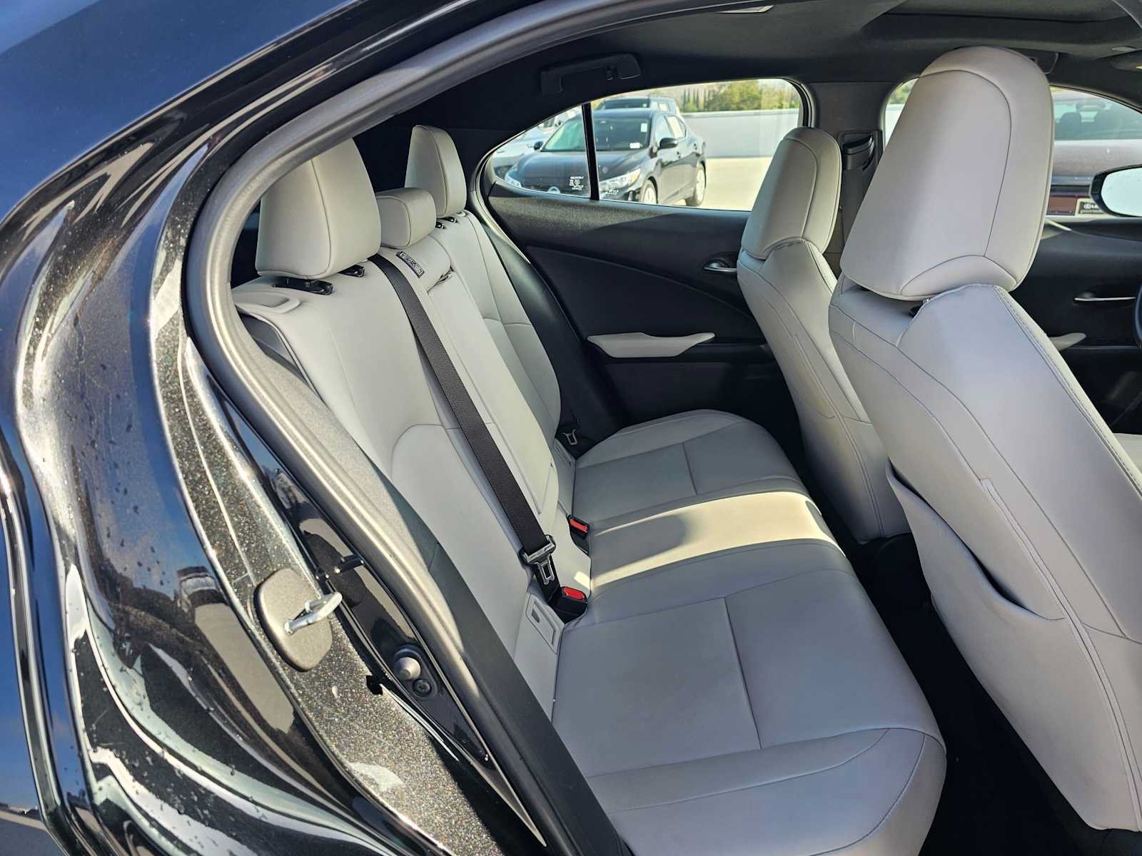 Used 2023 Lexus UX 250h FWD w/ Accessory Package (Z2) image 12