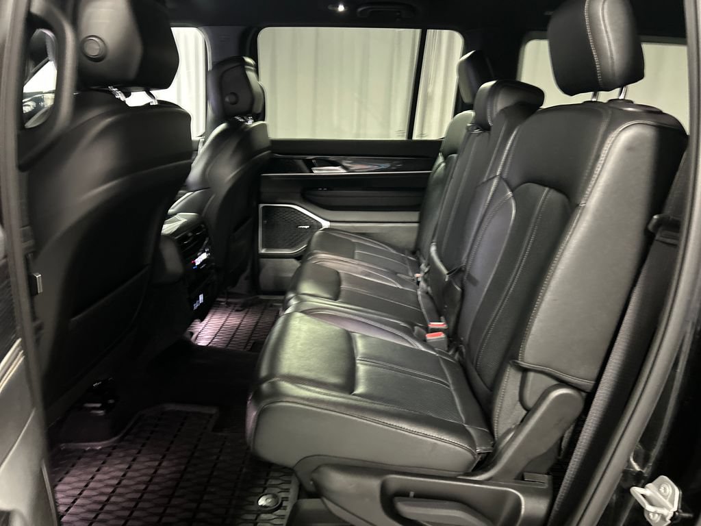 Used 2024 Jeep Wagoneer L 4WD image 23
