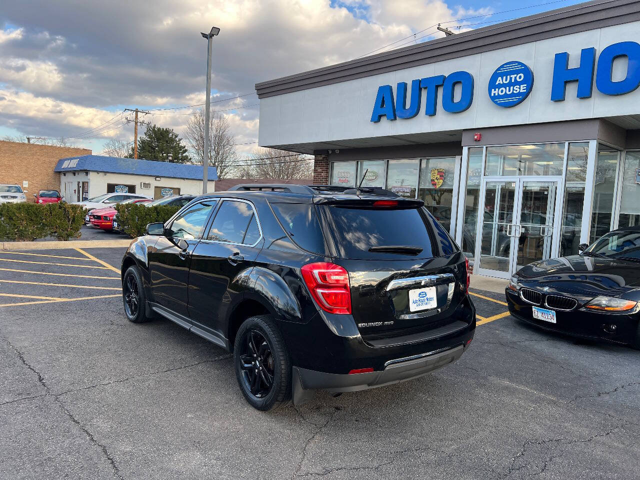 Used 2017 Chevrolet Equinox LT w/ Midnight Edition AWD/4WD image 11