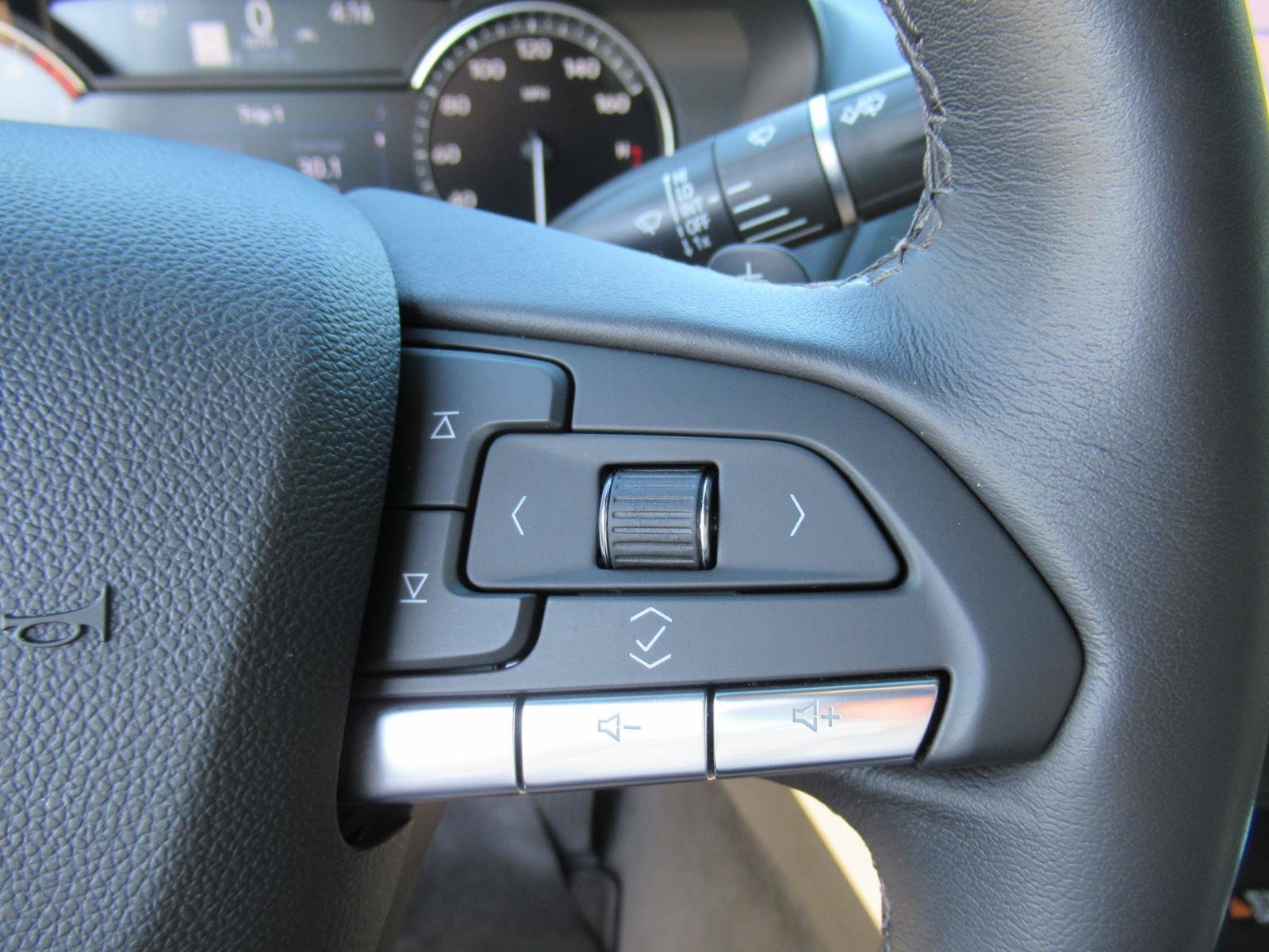 Used 2023 Cadillac CT4 Luxury w/ Sun And Sound Package RWD image 27
