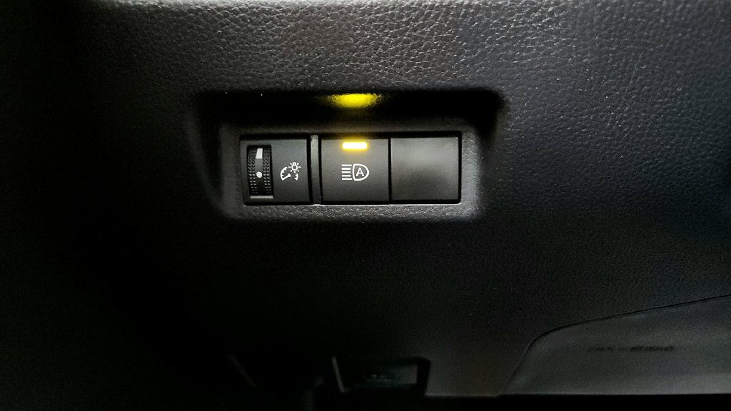 Certified 2025 Toyota RAV4 LE AWD/4WD image 40