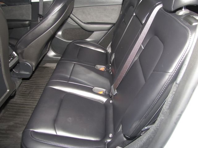 Used 2024 Tesla Model Y Performance AWD/4WD image 9
