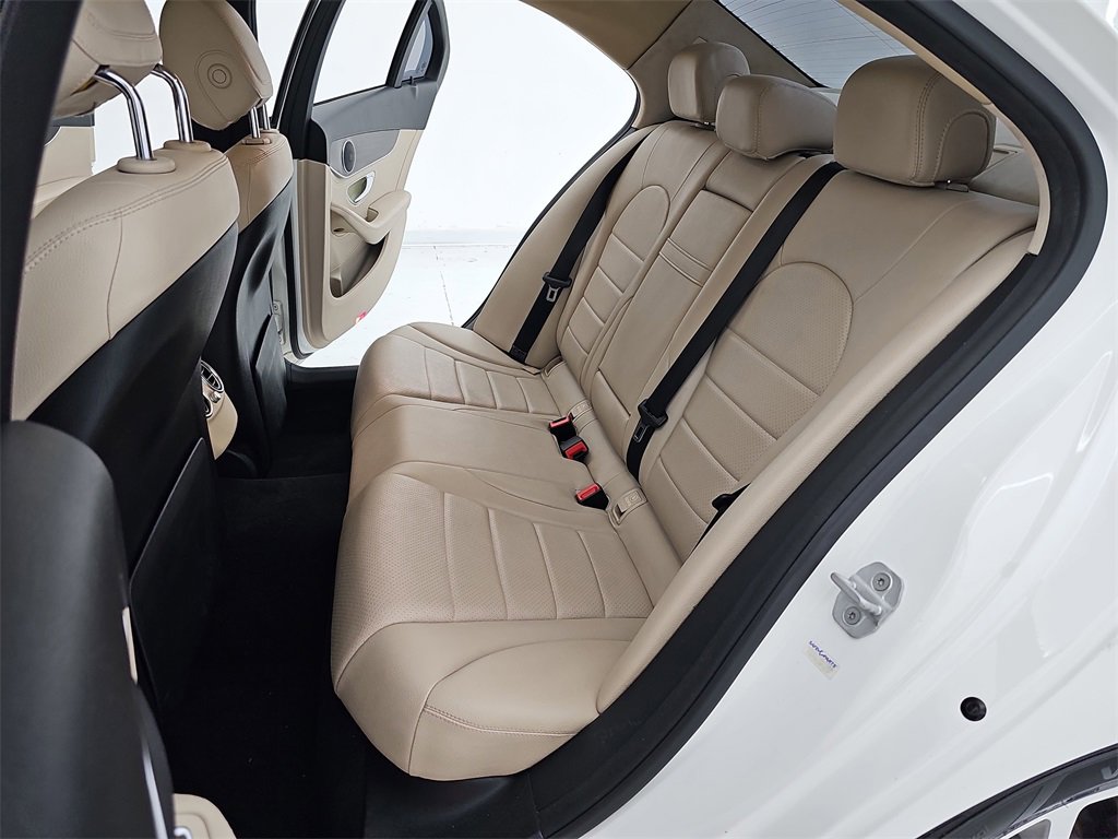Used 2015 Mercedes-Benz C 300 Sedan image 17