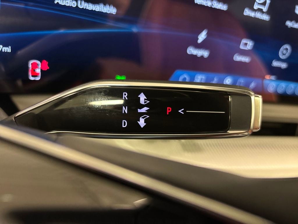 New 2026 Cadillac Optiq Luxury 2 image 40