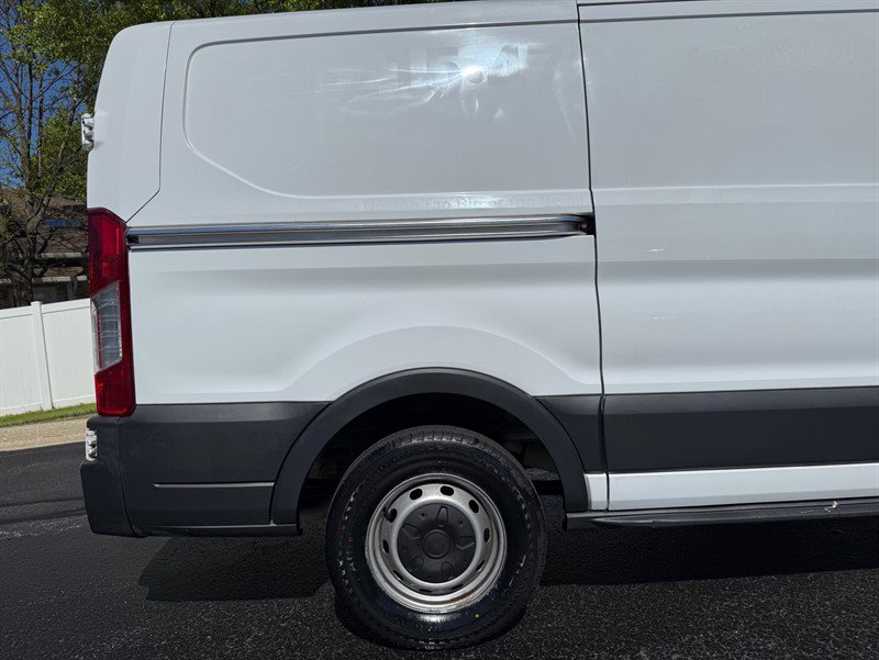 Used 2018 Ford Transit 150 130 Low Roof RWD image 32