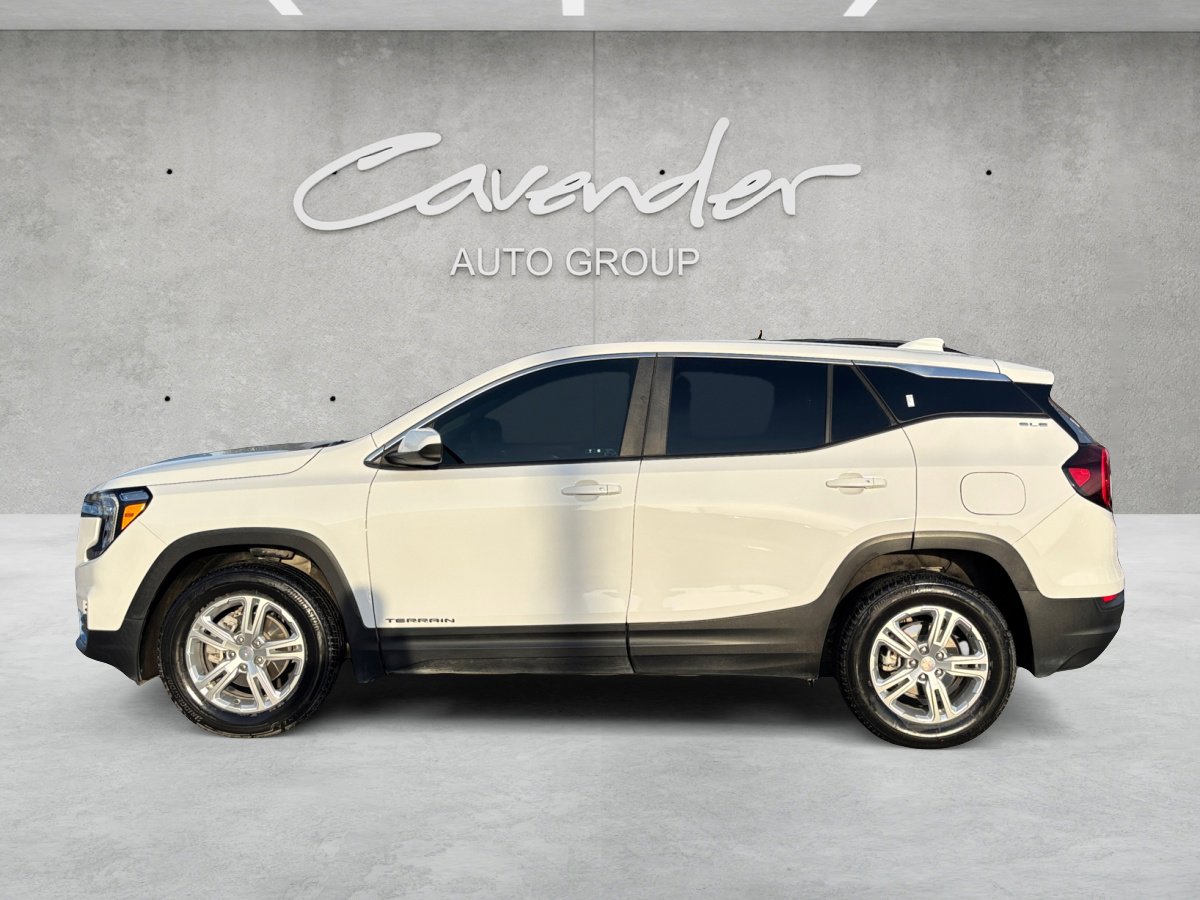 Used 2022 GMC Terrain SLE image 12