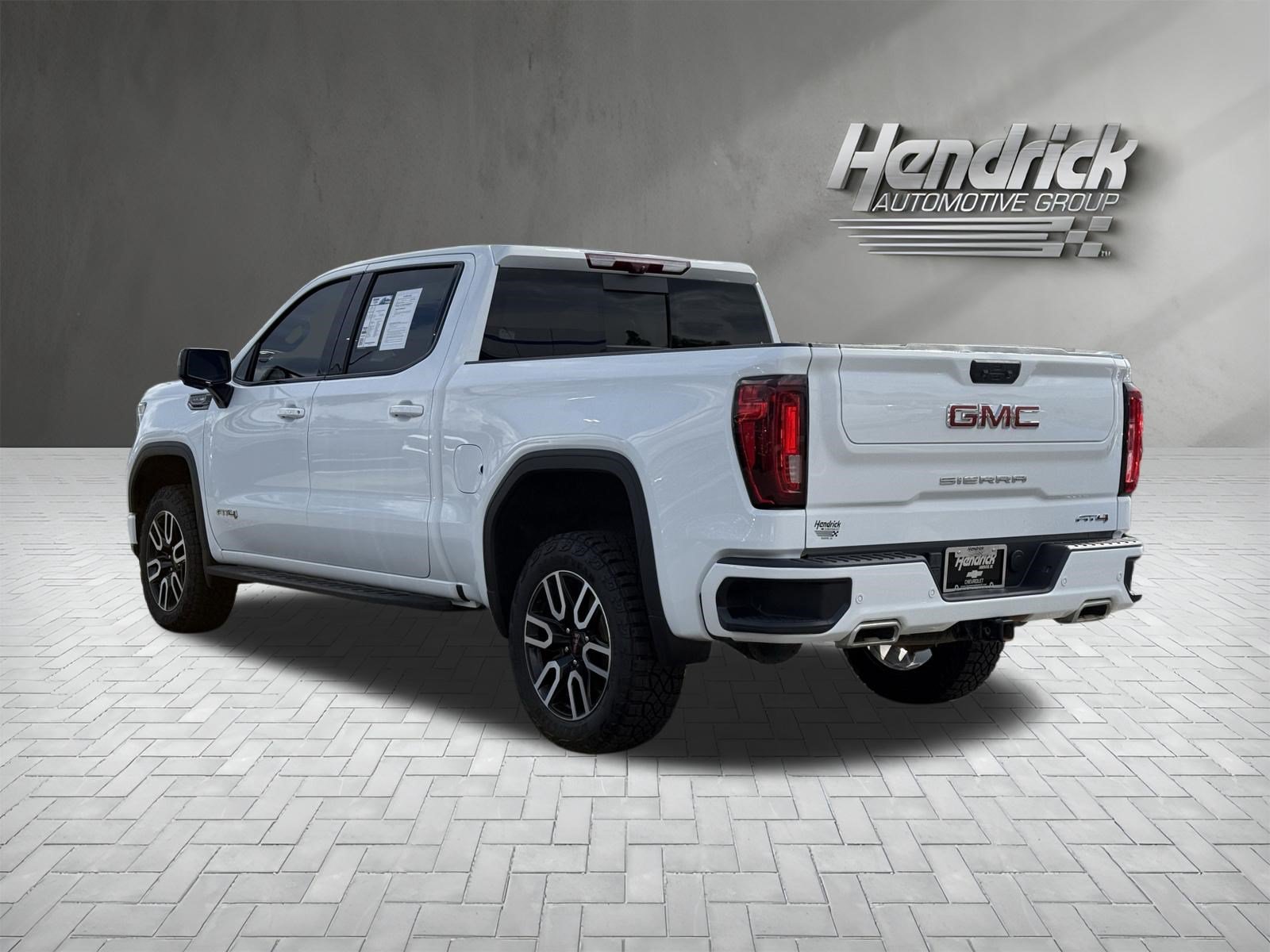 Used 2024 GMC Sierra 1500 AT4 w/ Technology Package AWD/4WD image 8
