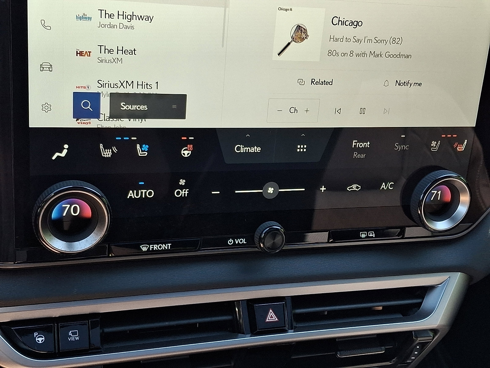 Used 2026 Lexus RX 450h AWD image 17