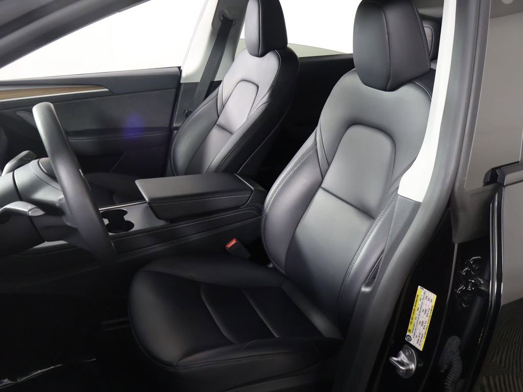 Used 2024 Tesla Model Y Performance image 29