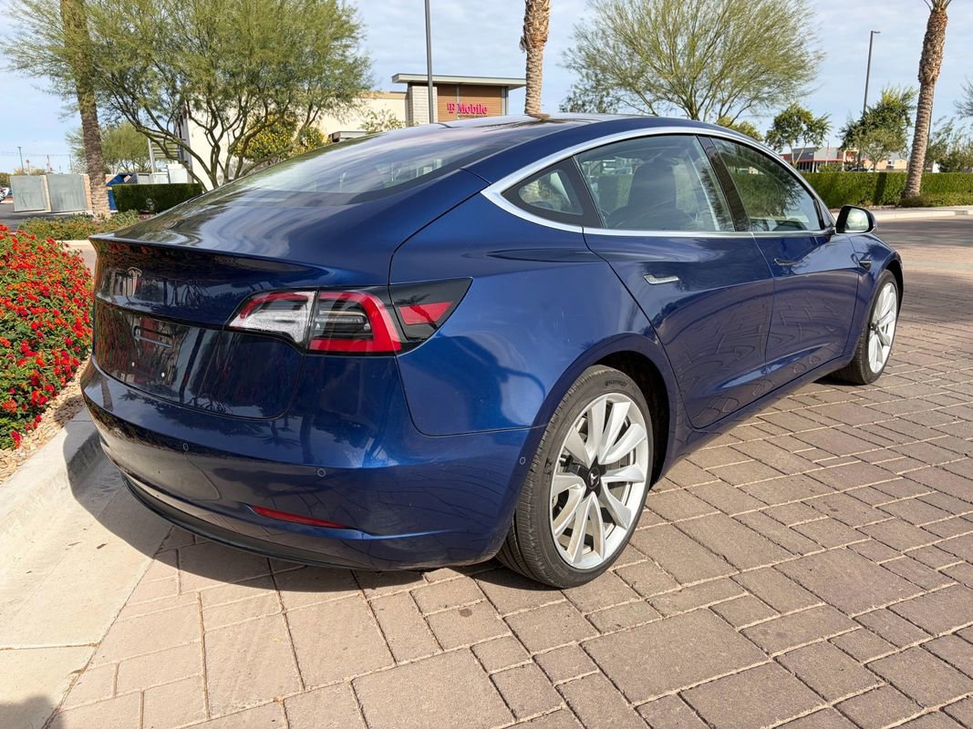 Used 2018 Tesla Model 3 Long Range image 3