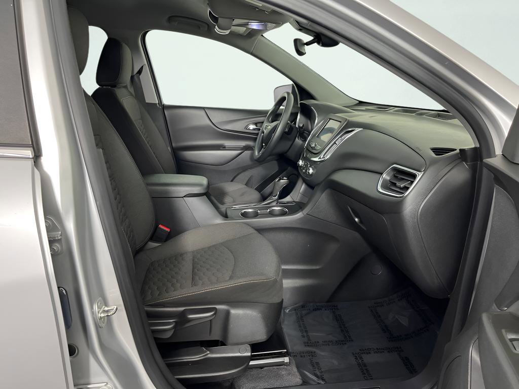 Used 2021 Chevrolet Equinox LT AWD/4WD image 16