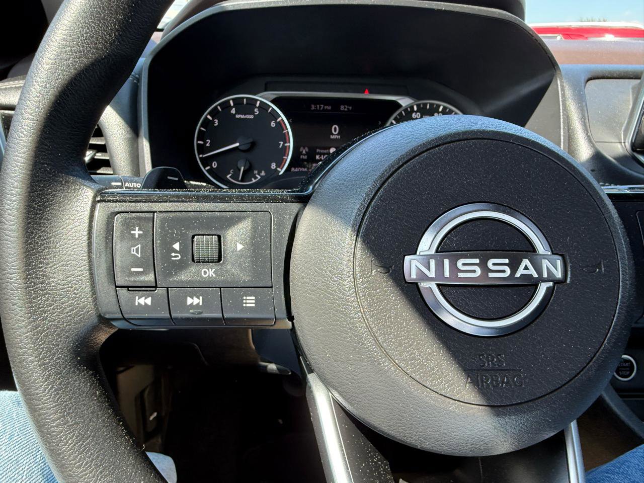 Used 2022 Nissan Rogue SV FWD image 21