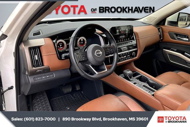 Used 2023 Nissan Pathfinder Platinum w/ Lighting Package (N93) image 12