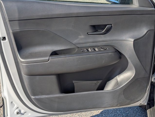 Used 2026 Hyundai Kona SEL Sport FWD image 13