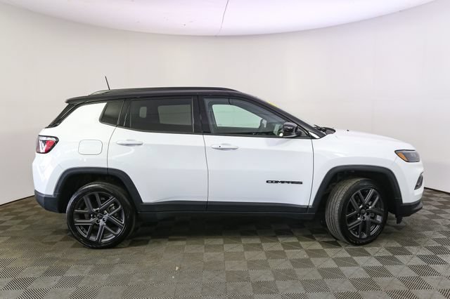 Used 2026 Jeep Compass Limited AWD/4WD image 14