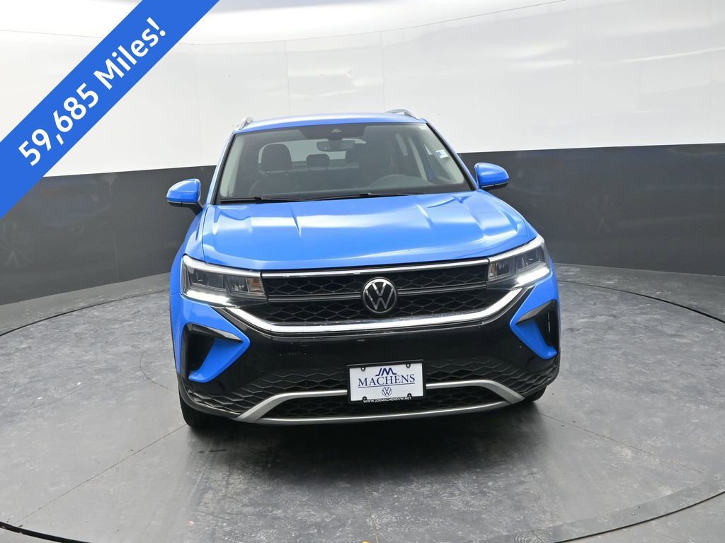 Used 2023 Volkswagen Taos SE image 2