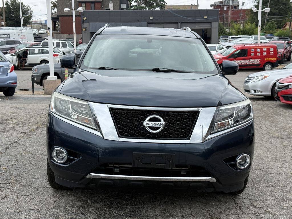 Used 2013 Nissan Pathfinder Platinum AWD/4WD image 2