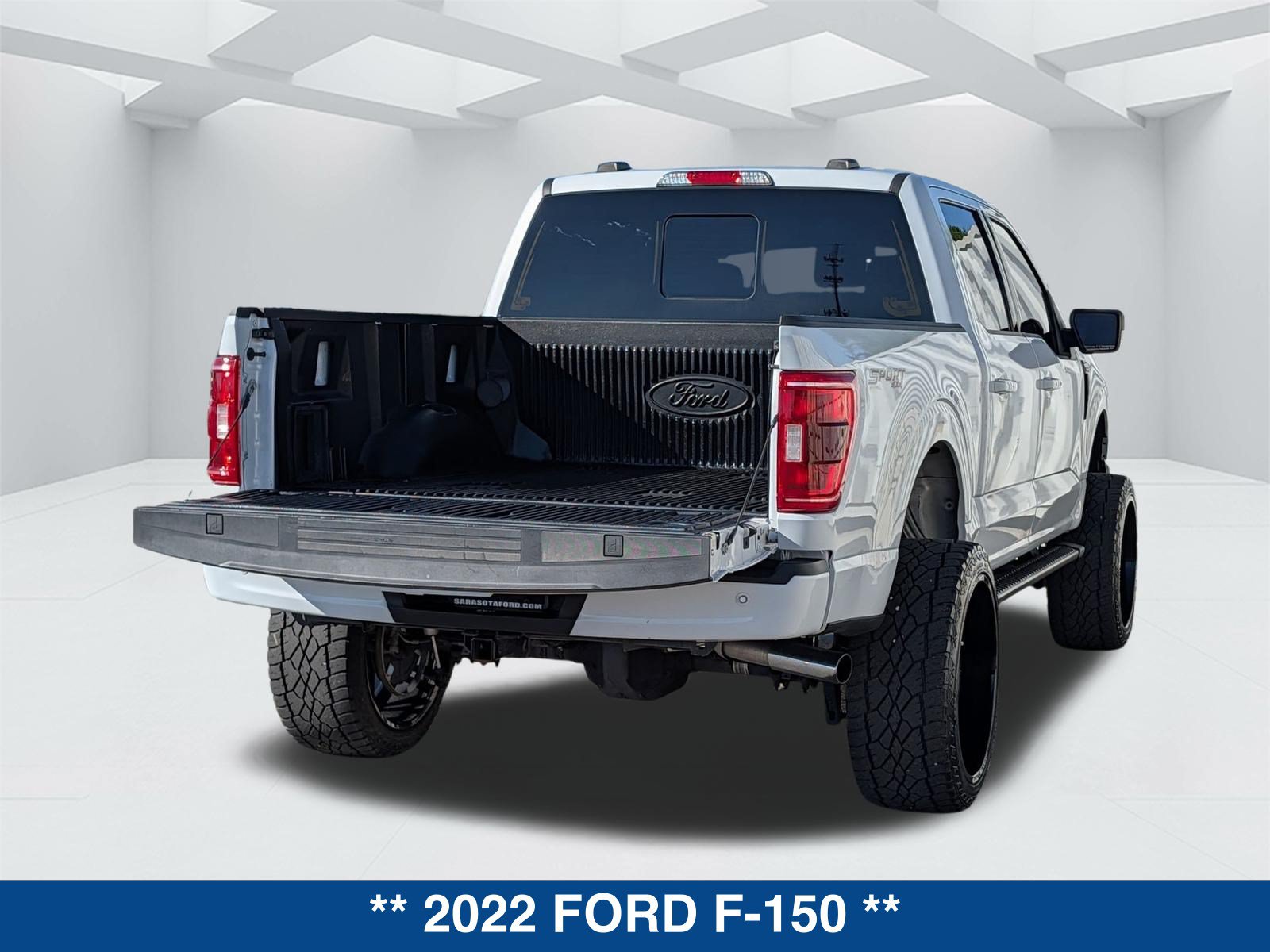 Used 2022 Ford F150 XLT w/ Equipment Group 302A High AWD/4WD image 16