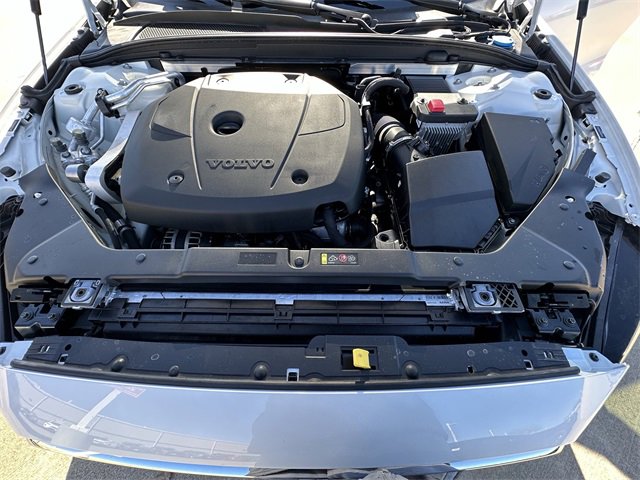 Used 2021 Volvo V60 T5 Cross Country w/ Climate Package image 30