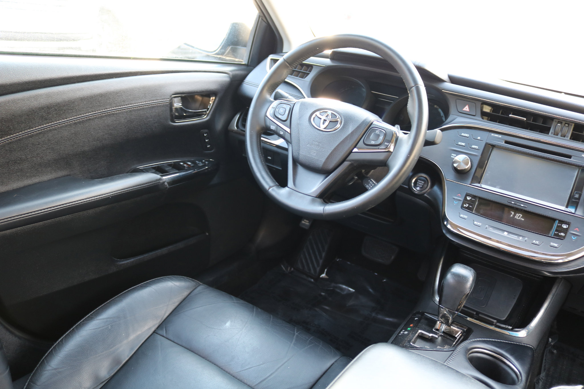 Used 2016 Toyota Avalon XLE Premium image 33