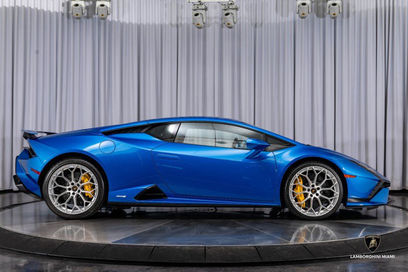 Used 2023 Lamborghini Huracan Tecnica image 23