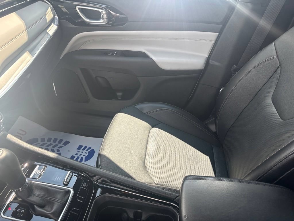 Certified 2023 Jeep Compass Limited AWD/4WD image 24