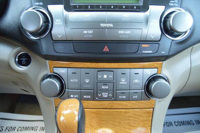 Used 2010 Toyota Highlander 4WD Hybrid w/ Extra Value Pkg 2 image 26