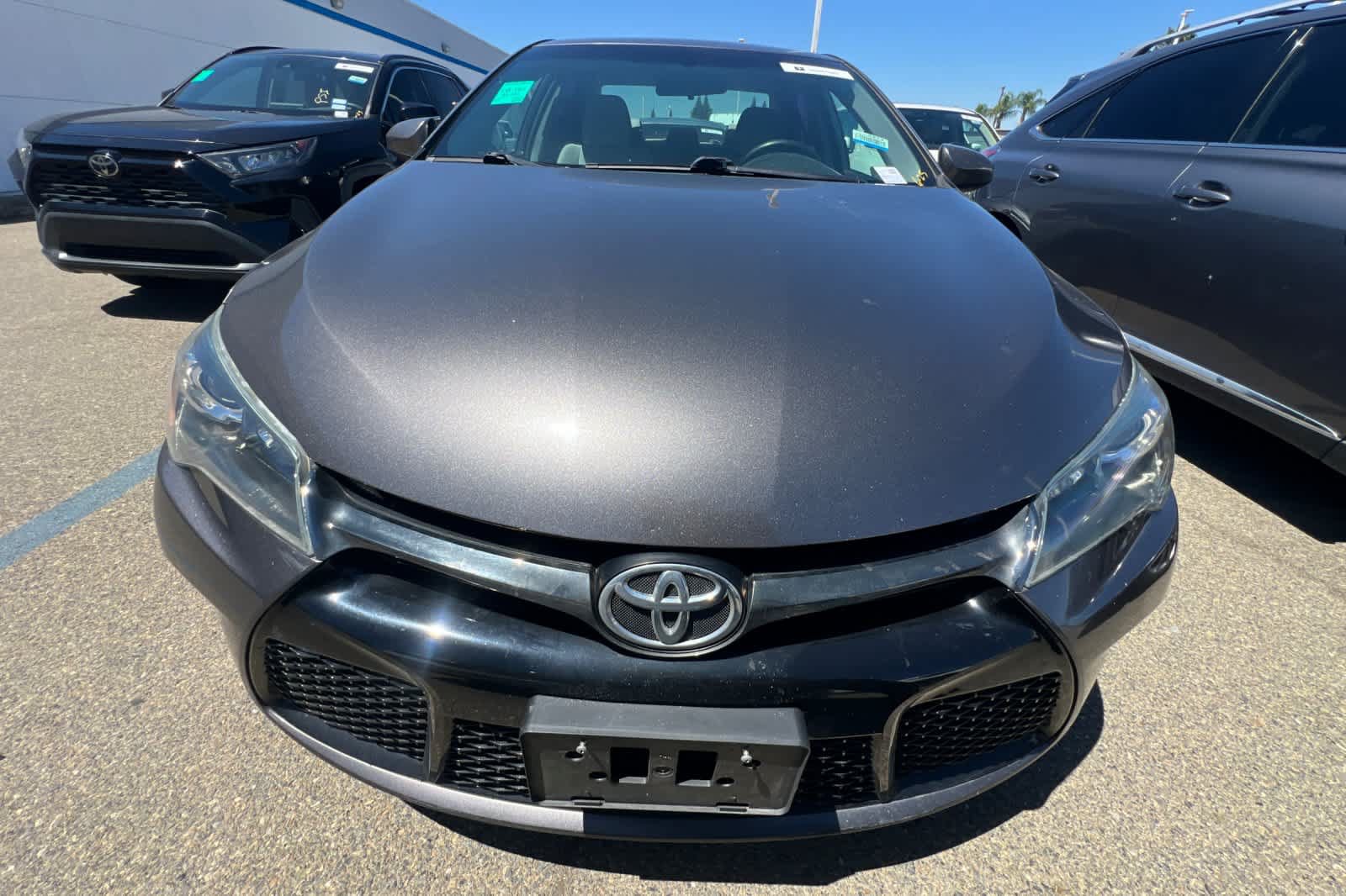 Used 2016 Toyota Camry SE FWD image 6