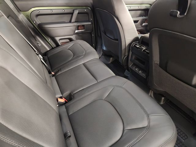 New 2026 Land Rover Defender 110 X-Dynamic SE image 31