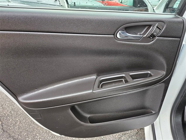 Used 2013 Chevrolet Impala LT image 18