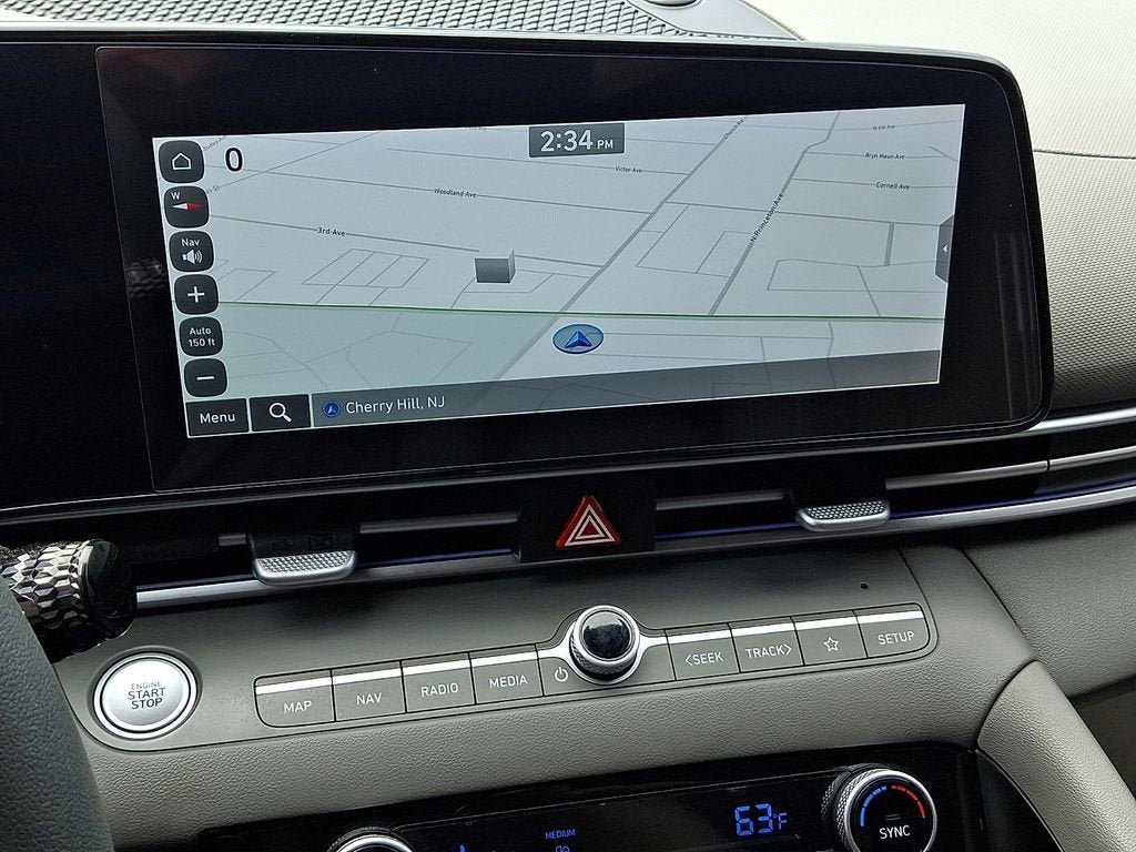 Used 2024 Hyundai Elantra SEL FWD image 19
