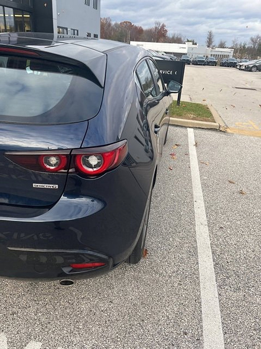 Used 2022 MAZDA MAZDA3 s image 8
