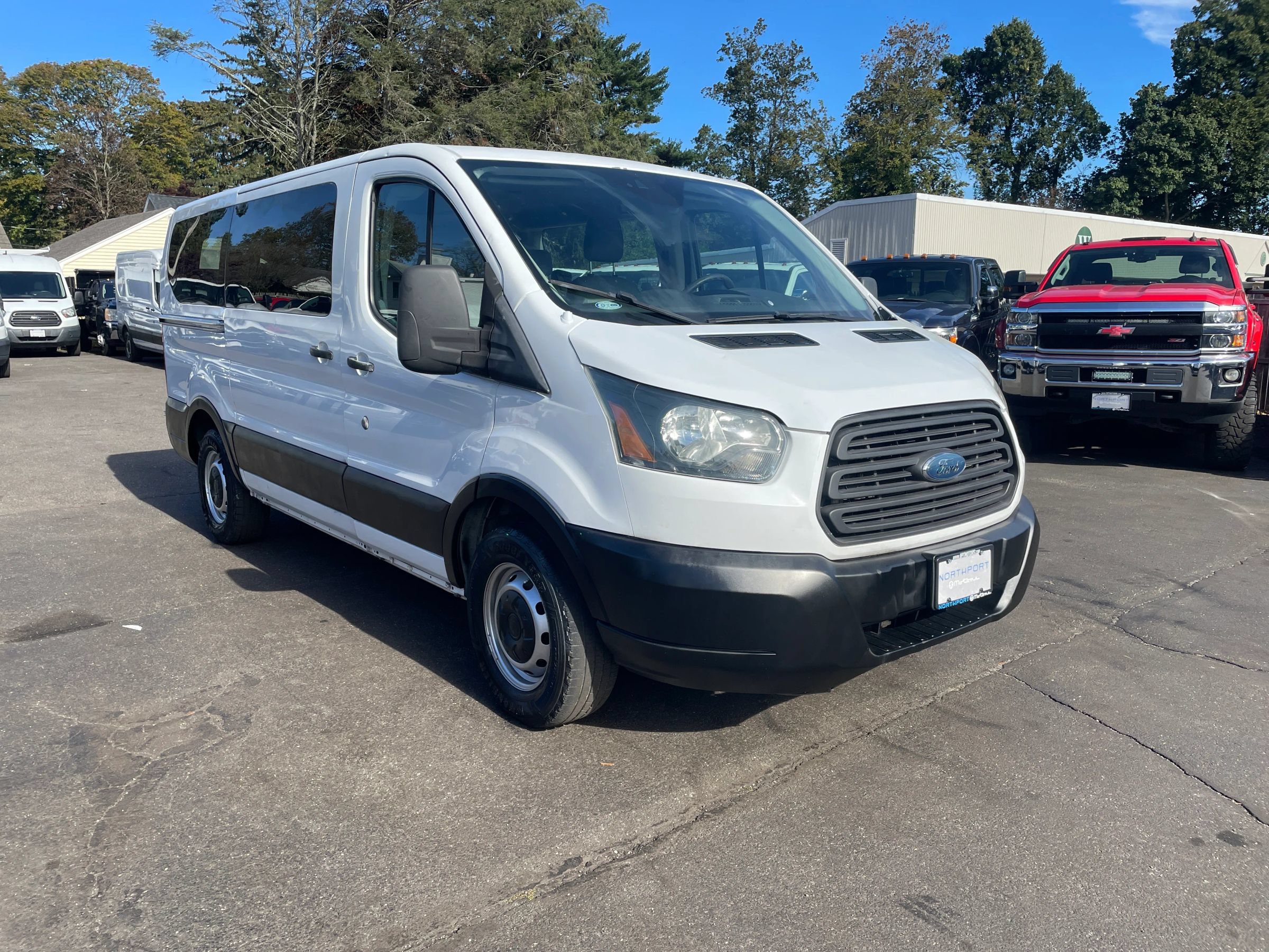 Used 2017 Ford Transit 150 130 Low Roof Wagon RWD image 7