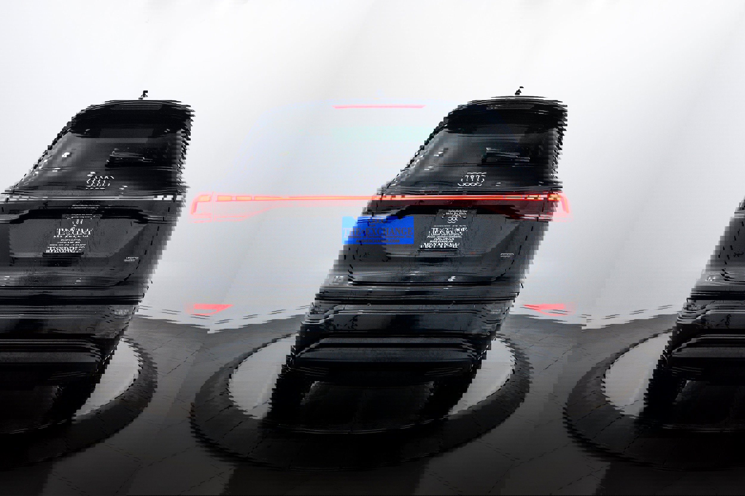 New 2025 Audi Q6 e-tron Premium Plus image 21