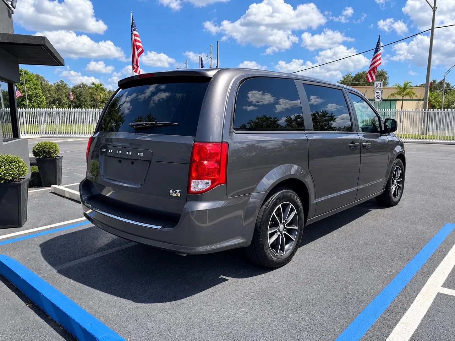 Used 2019 Dodge Grand Caravan GT FWD image 6