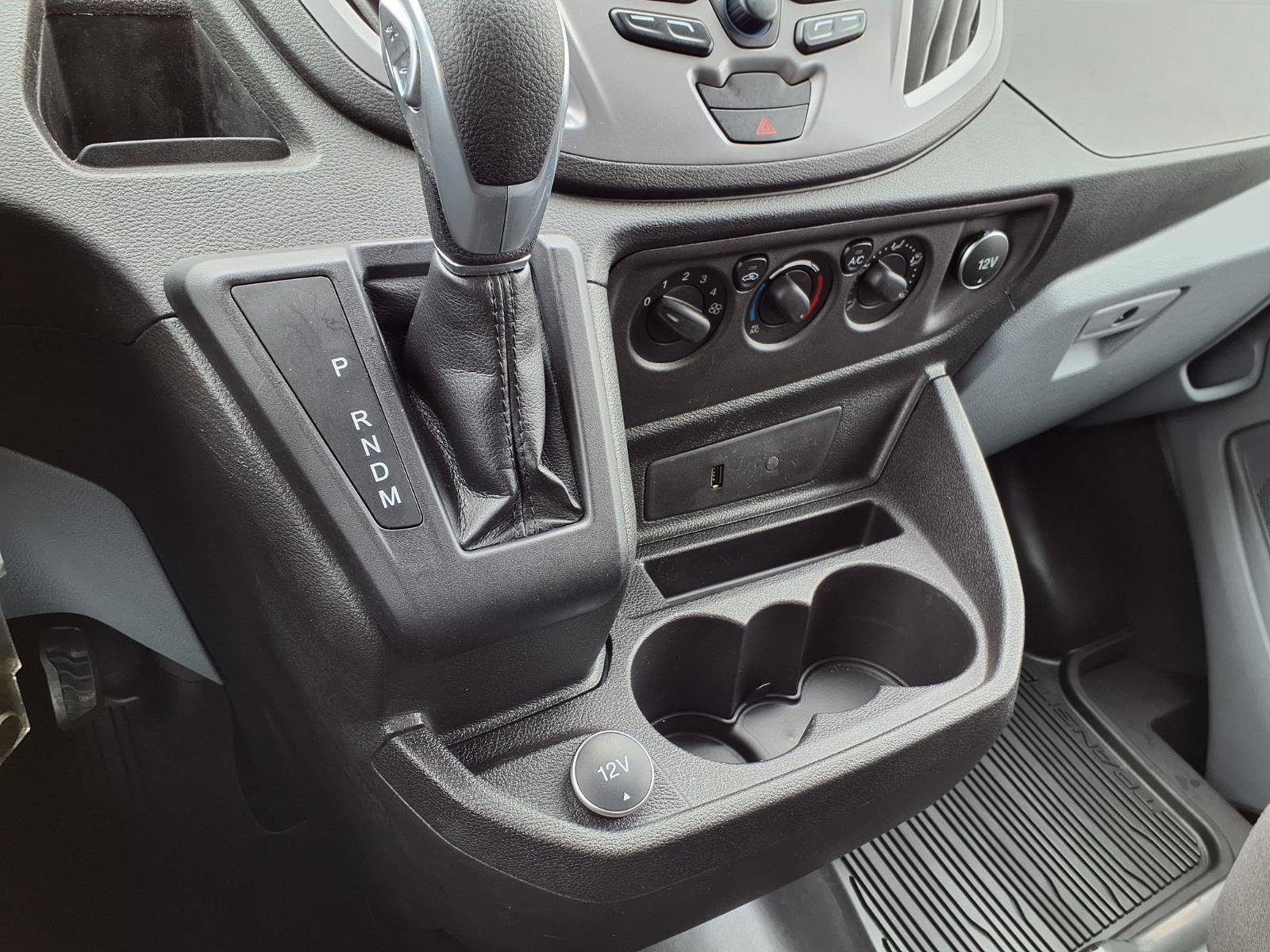 Used 2019 Ford Transit 150 XLT RWD image 15