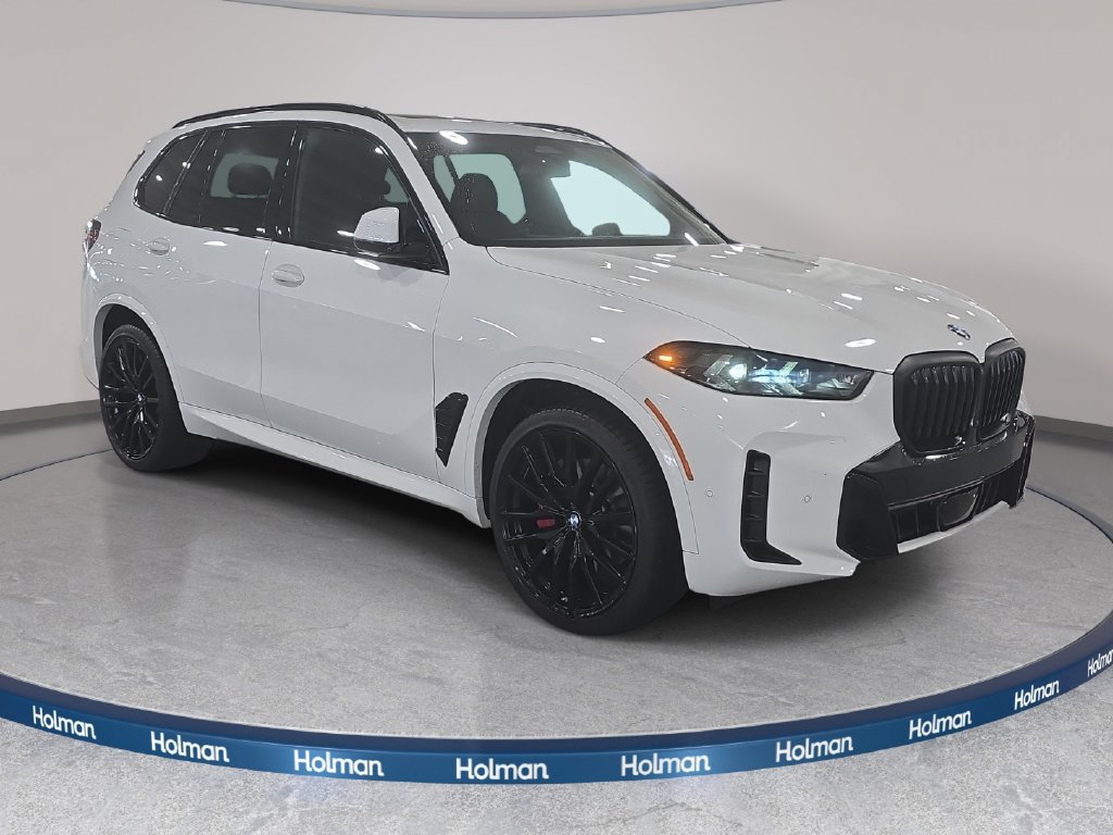 Certified 2024 BMW X5 sDrive40i w/ M Sport Package RWD image 3