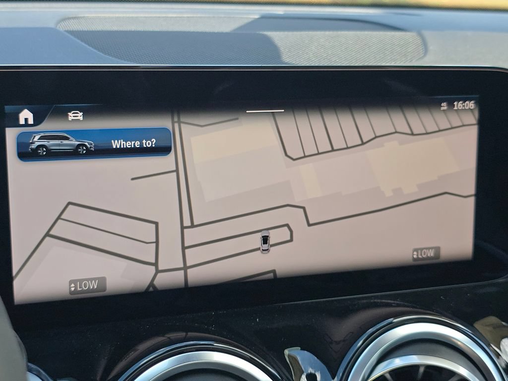 New 2026 Mercedes-Benz GLB 250 4MATIC image 4