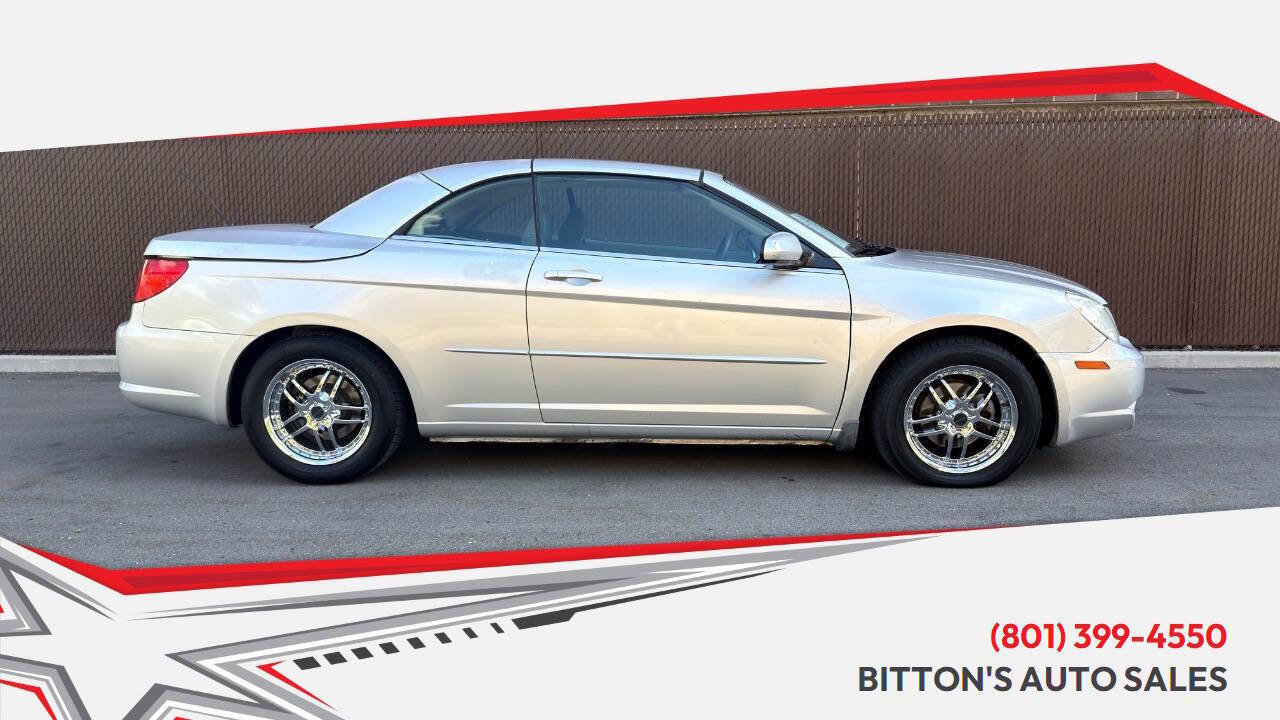 Used 2008 Chrysler Sebring Touring FWD image 1