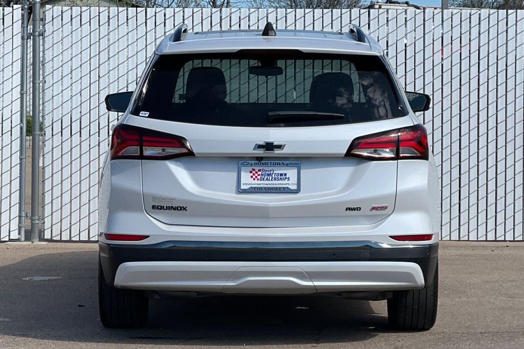 Used 2023 Chevrolet Equinox RS w/ RS Leather Package AWD/4WD image 5