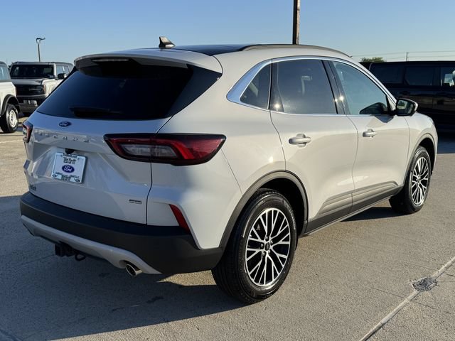 Used 2025 Ford Escape SE w/ PHEV Premium Package FWD image 5