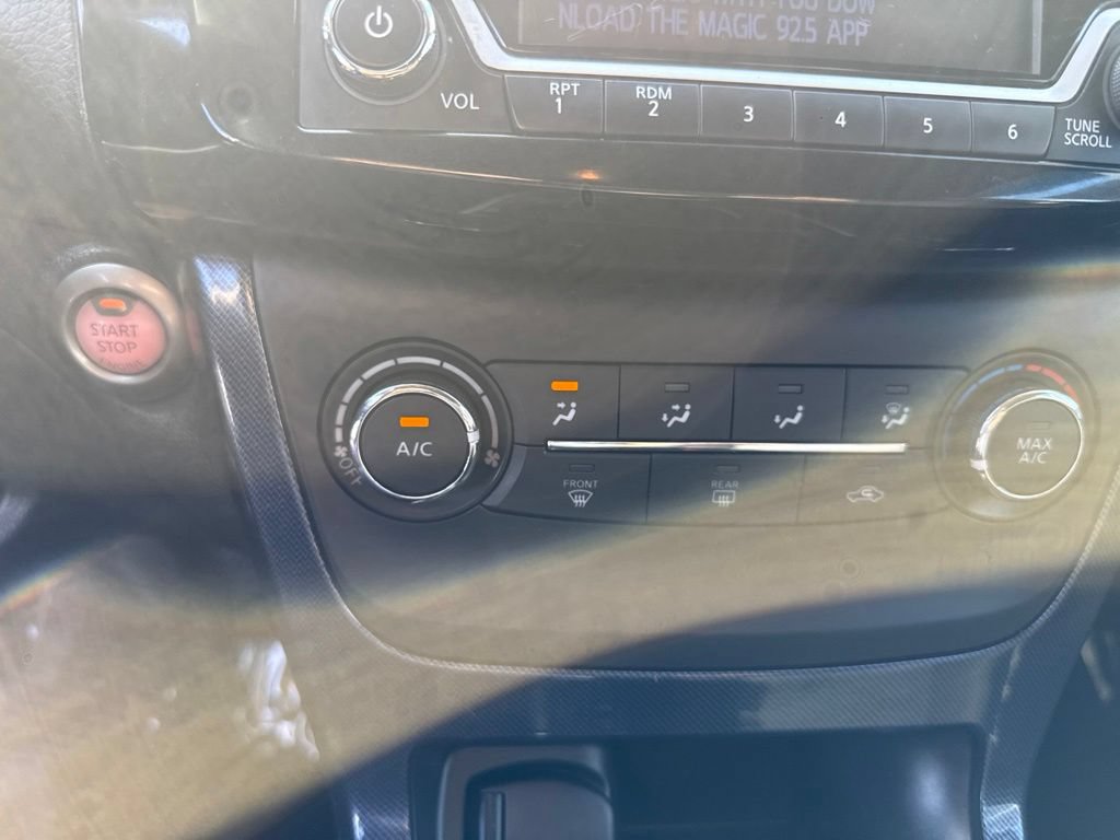 Used 2017 Nissan Sentra SR FWD image 18