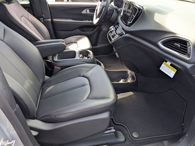 New 2026 Chrysler Voyager LX image 56