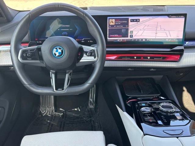 Used 2026 BMW i5 eDrive40 w/ Executive Package AWD/4WD image 21