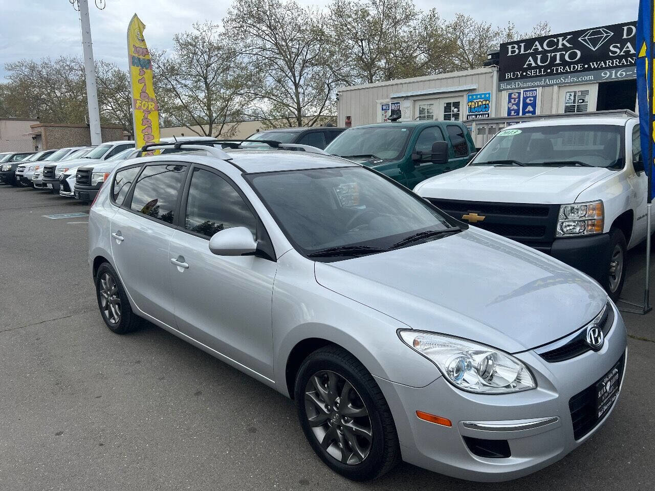 Used 2012 Hyundai Elantra w/ Preferred Pkg image 3