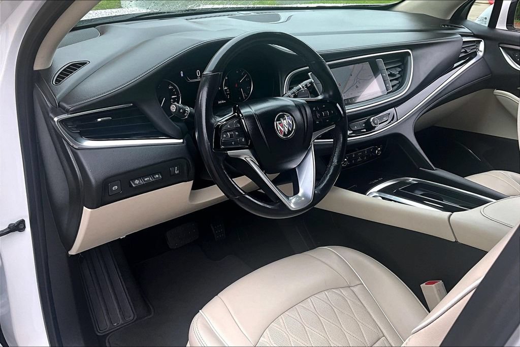 Used 2023 Buick Enclave Avenir w/ Avenir Technology Package FWD image 17