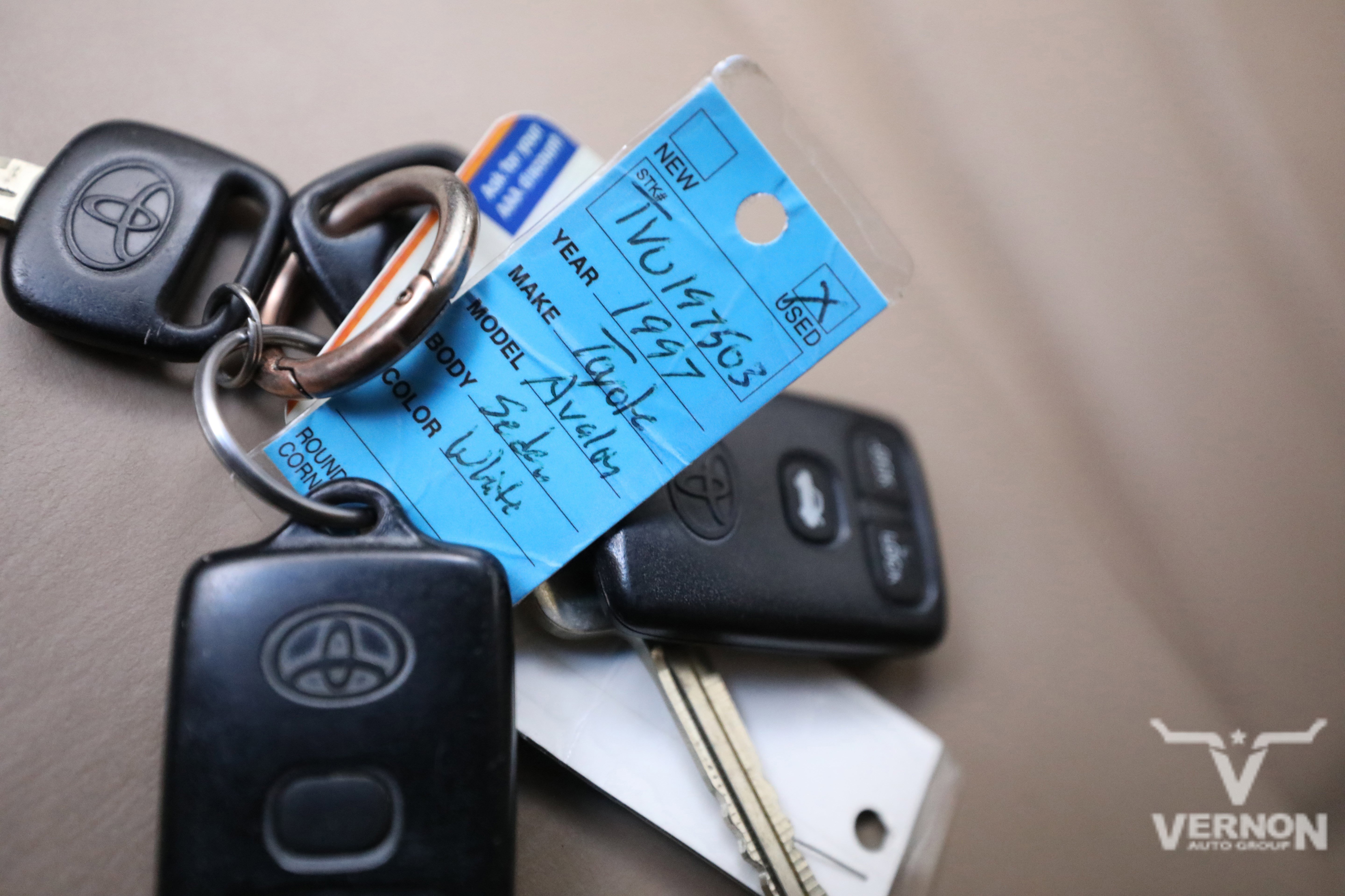 Used 1997 Toyota Avalon XL image 28